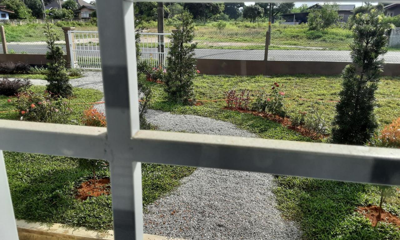 Villa Hijau Guest House Kampong Sura Tengah Exteriör bild